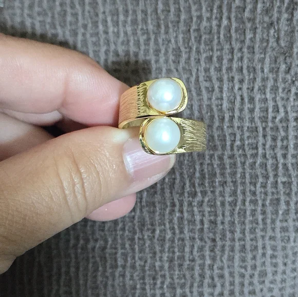 Shivam Freshwater Pearl Bypass Ring💍 - NWT - Picture 13 of 16